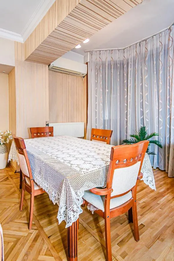 Nizami Street Lux Apartment Baku